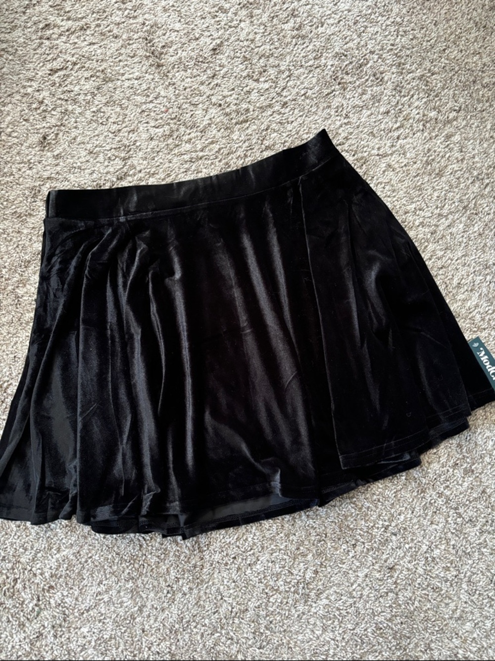 NWT ModCloth black Velvet circle Skirt with elastic waist